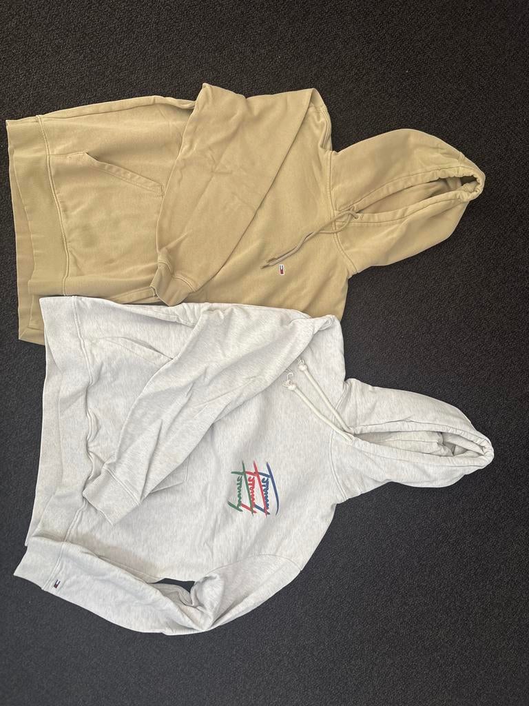 Tommy Jeans Hoodies (2 stuks) - Maat M, Kleding | Heren, Truien en Vesten, Gedragen, Maat 48/50 (M), Beige, Verzenden