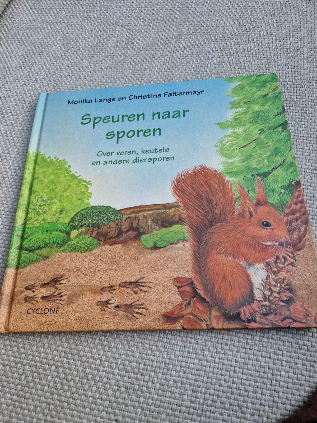 Speuren naar Sporen: Dierenboek voor Kinderen, Boeken, Ophalen of Verzenden, Zo goed als nieuw, Monika Lange en Christine Faltermayr