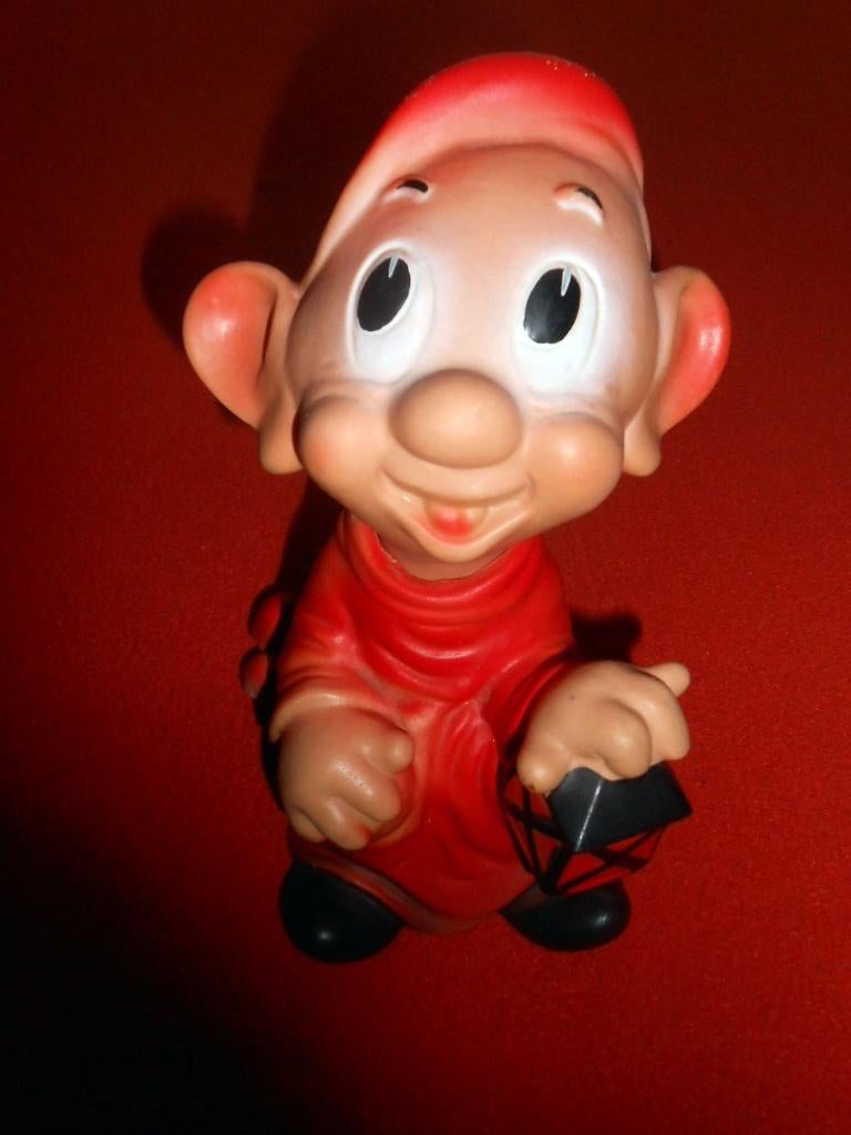 Disney: kabouter met nachtlampje (pieper), Verzamelen, Disney, Gebruikt, Beeldje of Figuurtje, Sneeuwwitje of Doornroosje, Ophalen of Verzenden