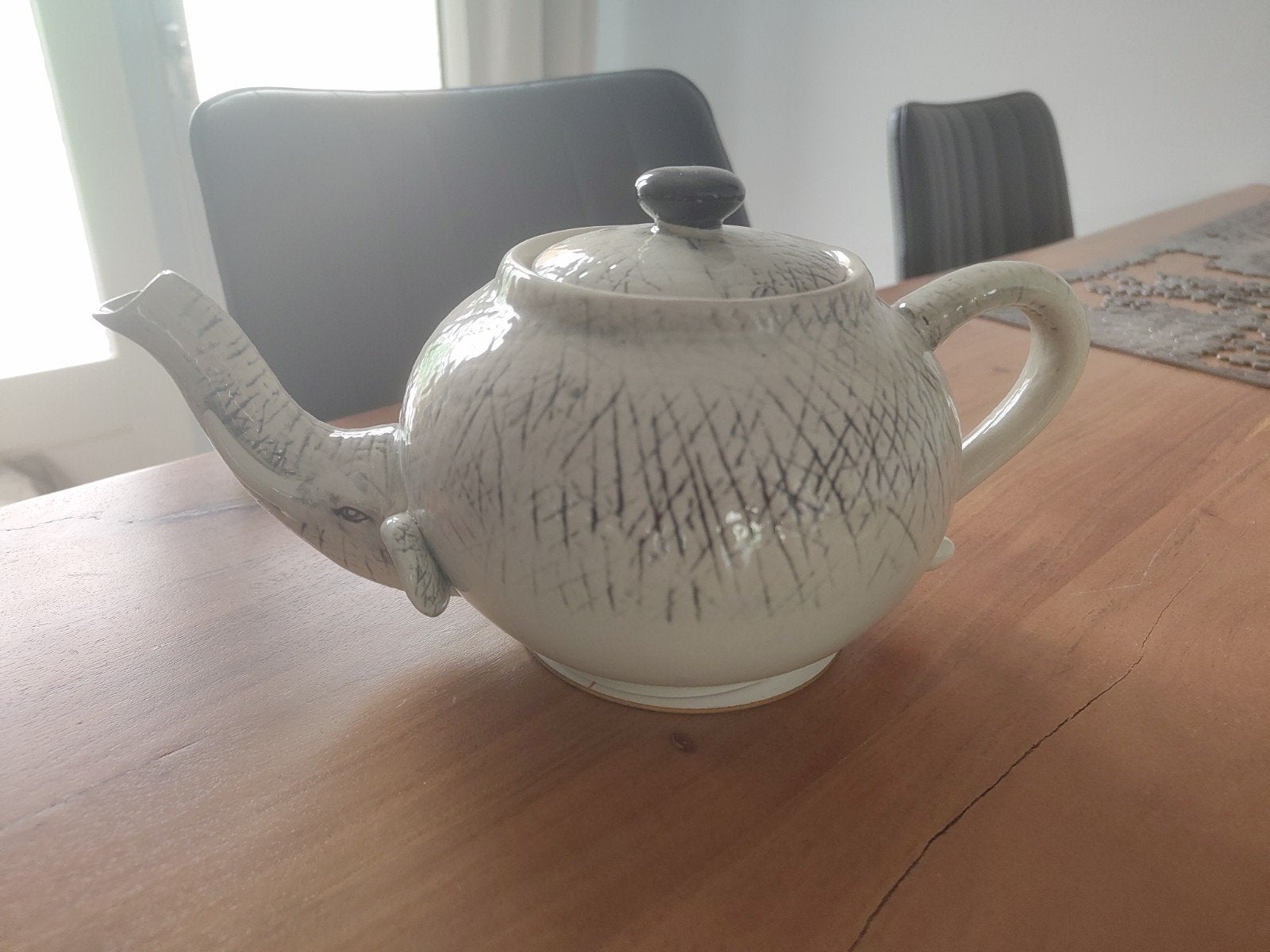 Theepot olifant, Antiek en Kunst, Ophalen of Verzenden