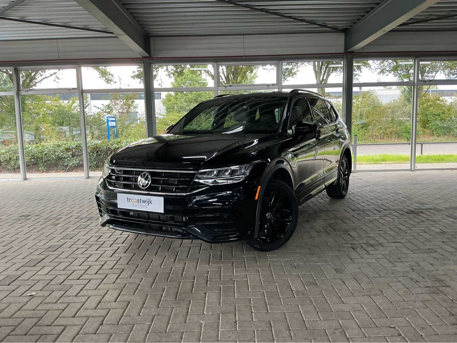 Volkswagen Tiguan Allspace Life R-Line Black | 2.0 TSI 186 p, Auto's, Automaat, Gebruikt, Overige carrosserieën, Bedrijf