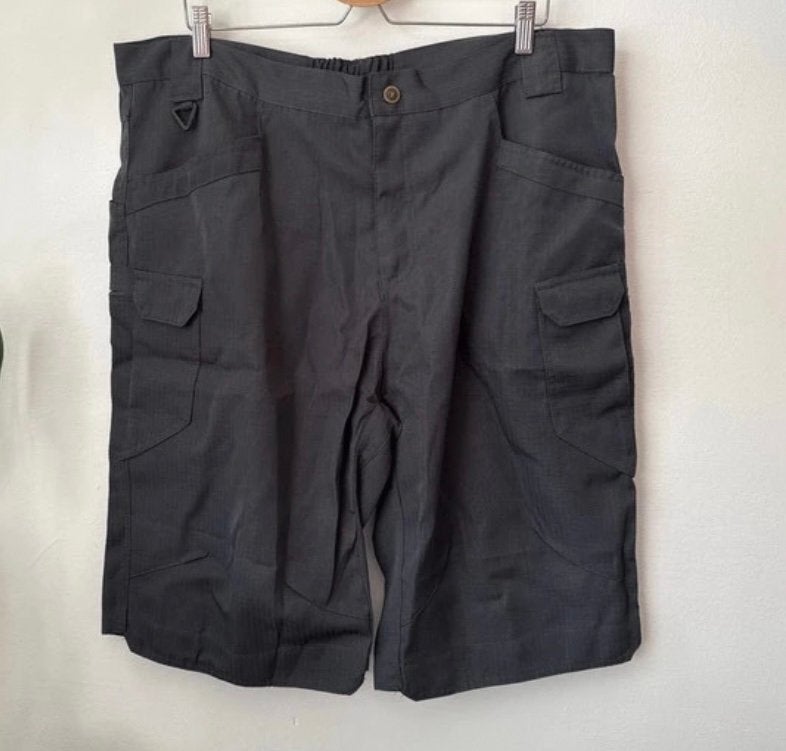 Nieuwe korte cargo broek, Ophalen of Verzenden, Nieuw, Overige maten, Overige kleuren