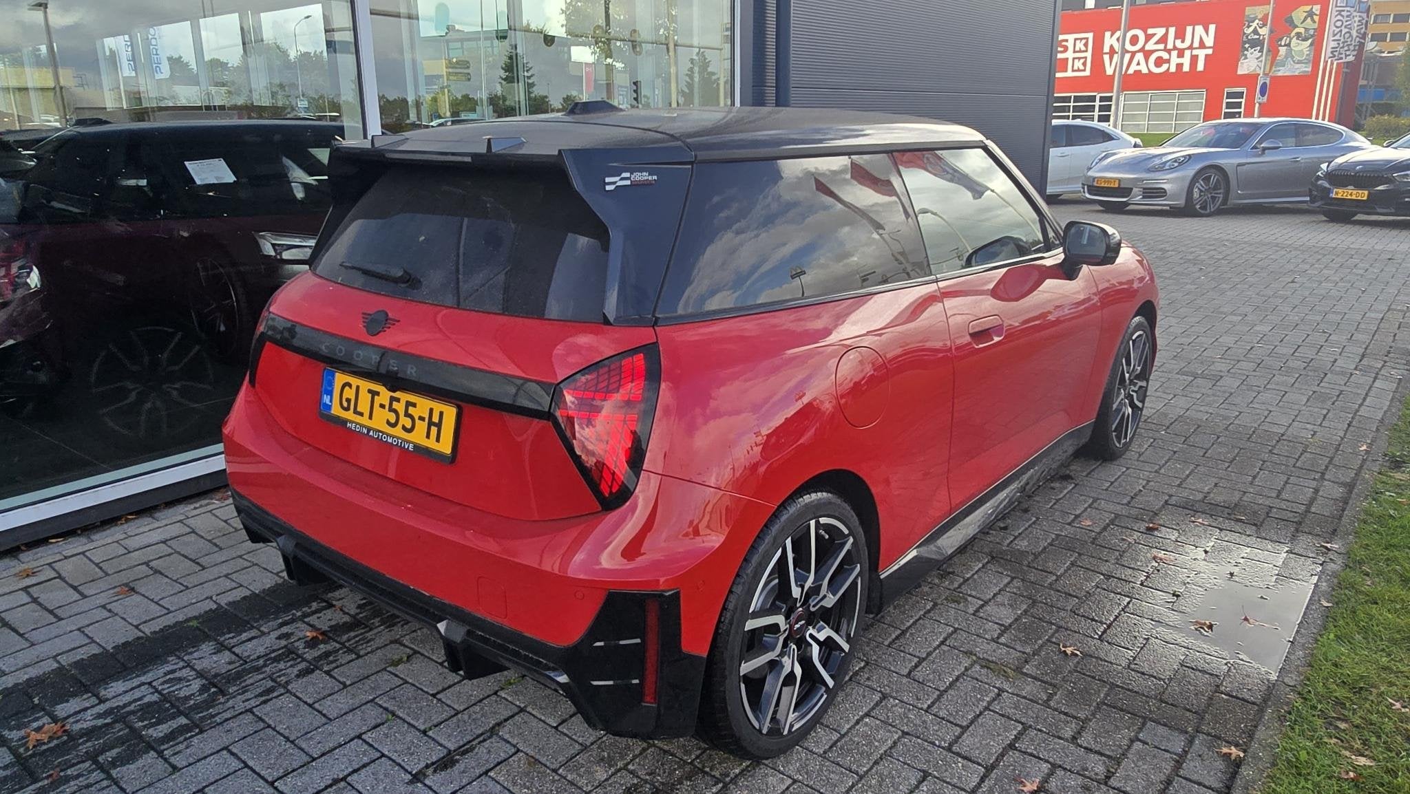 MINI Cooper E John Cooper Works XL 40.7 kWh |NAP|Pano|Harman, Auto's, Gebruikt, 41 kWh, 4 stoelen, Leder en Stof