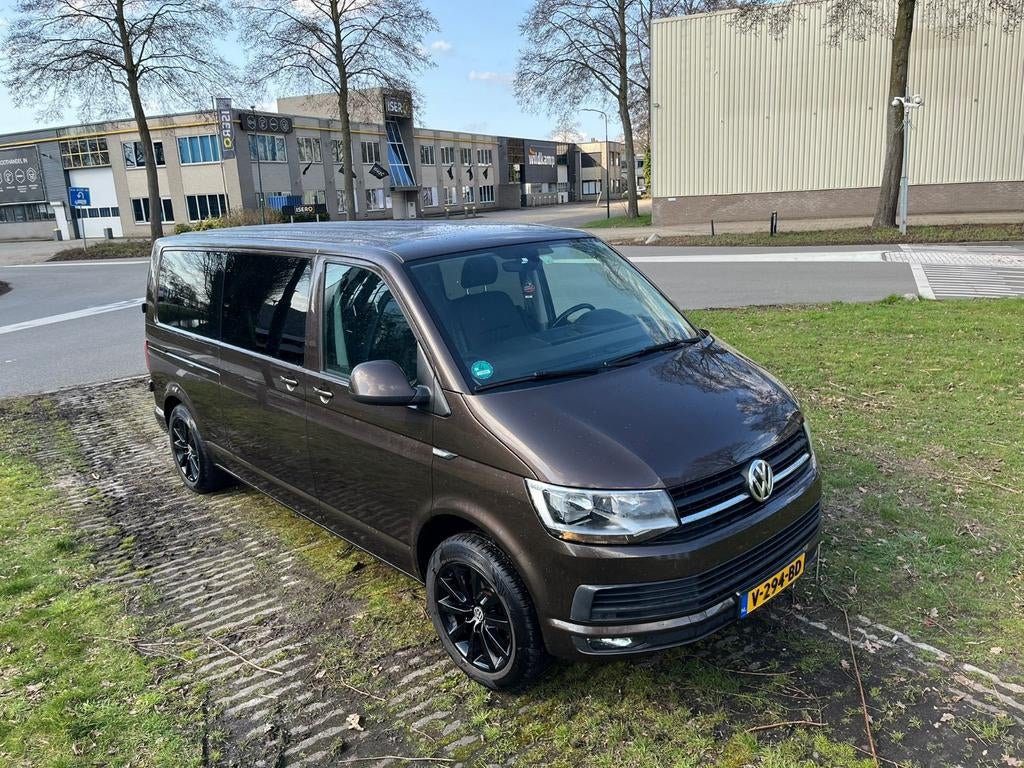 Volkswagen Transporter 2.0TDI 110KW 2017 marge bus, Auto's, Bestelauto's, Voorwielaandrijving, Zwart, 4 cilinders, Bruin