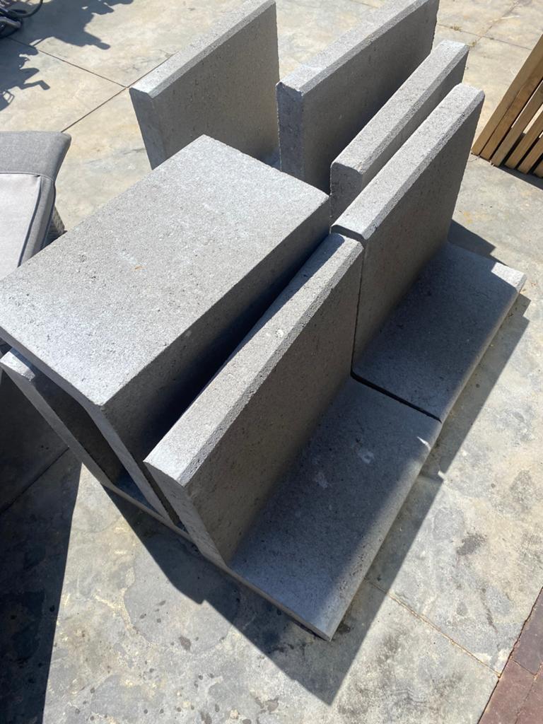 Nieuwe keerwanden, 7 stuks, Ophalen, Nieuw, Minder dan 5 m², Beton