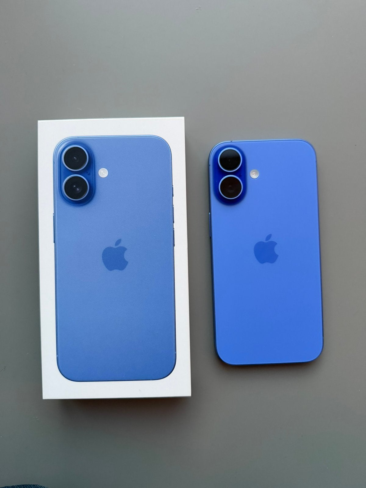 Zeer nette Iphone 16 - 128gb ultramarijn (blauw), Ophalen, 128 GB, 89 %, Blauw