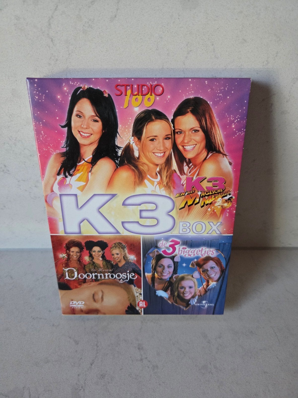 K3 box set - 3 Biggetjes + Doornroosje + Magische Medaillon, Alle leeftijden, Ophalen of Verzenden, Zo goed als nieuw