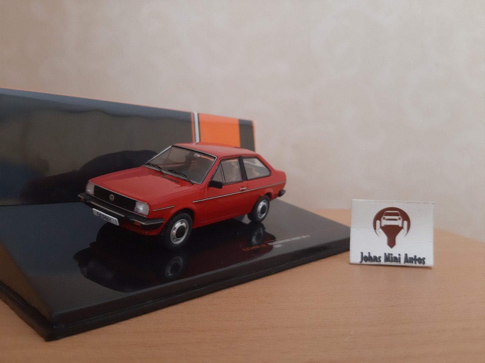 Volkswagen Derby Mk.II Rood 1981 van IXO 1:43
