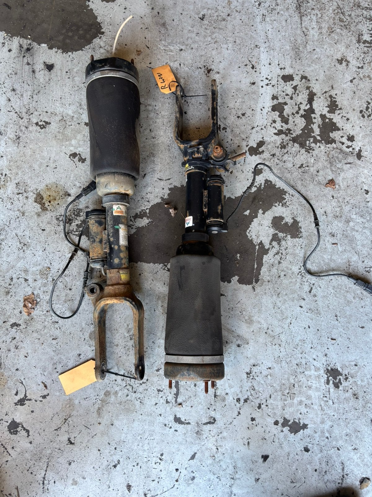 Veerpoten airmatic, mercedes R klasse w251, Ophalen of Verzenden, Gebruikt, Mercedes-Benz