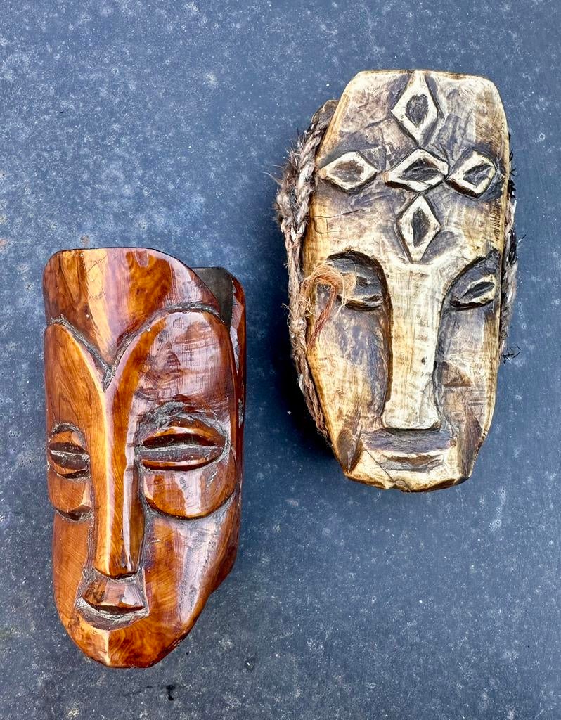 2 Afrikaanse ‘Paspoort’ maskers, ca 10 cm H. Hout en been., Antiek en Kunst, Ophalen of Verzenden