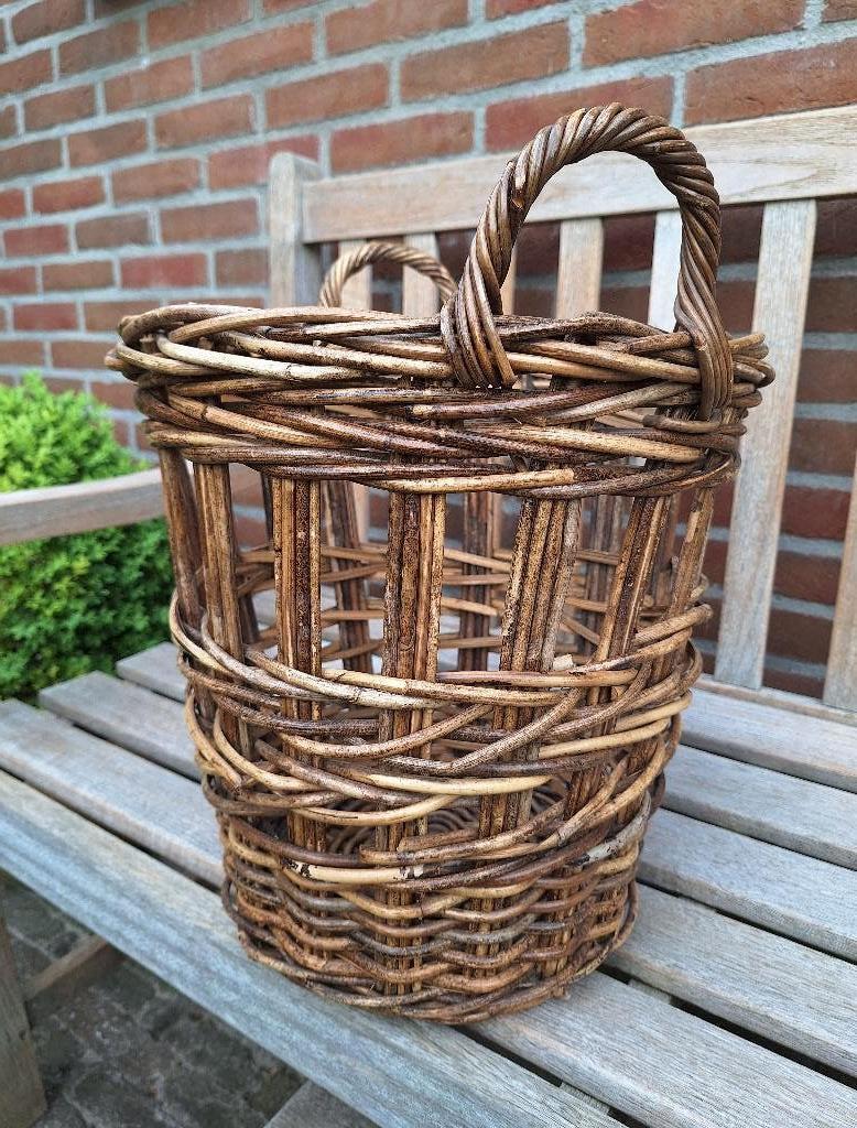 Mooie wilgentenen mand voor in huis, de tuin of serre, Mand, Rond, Ophalen of Verzenden, Zo goed als nieuw
