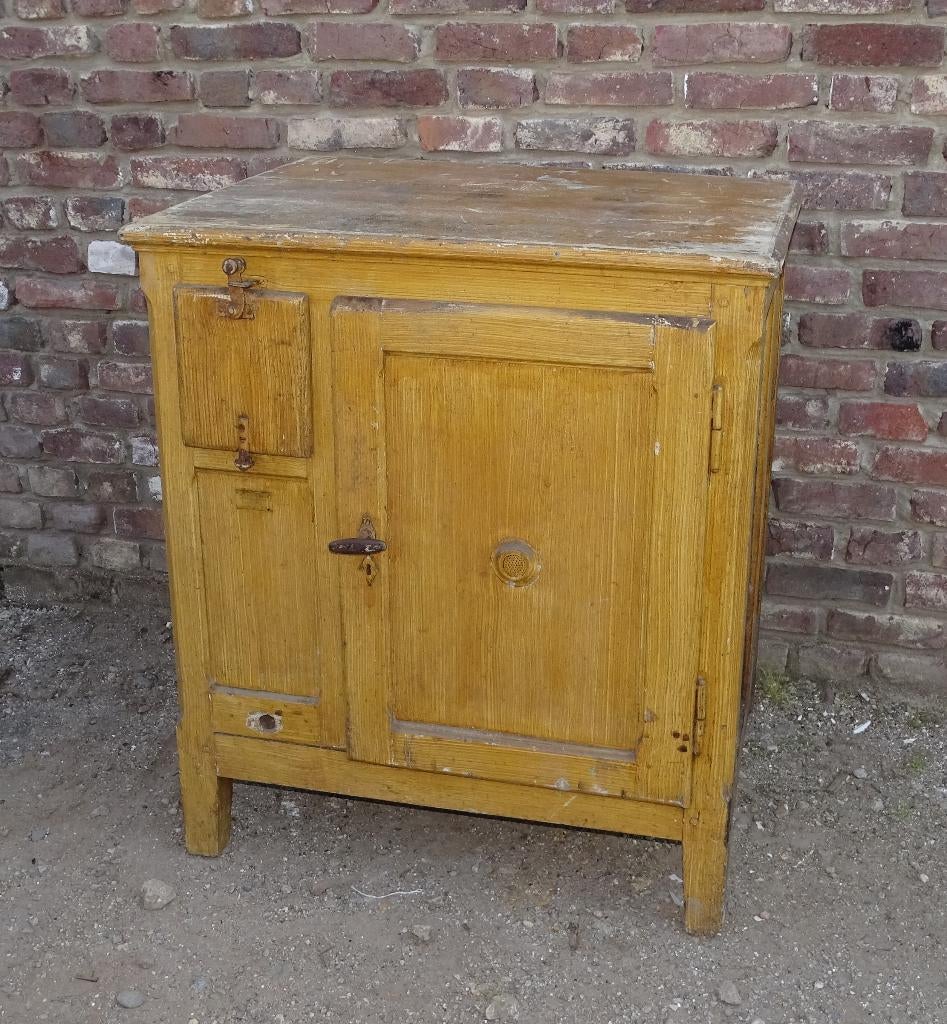 oude franse houten koelkast omgebouwd tot kast, Antiek en Kunst, Ophalen