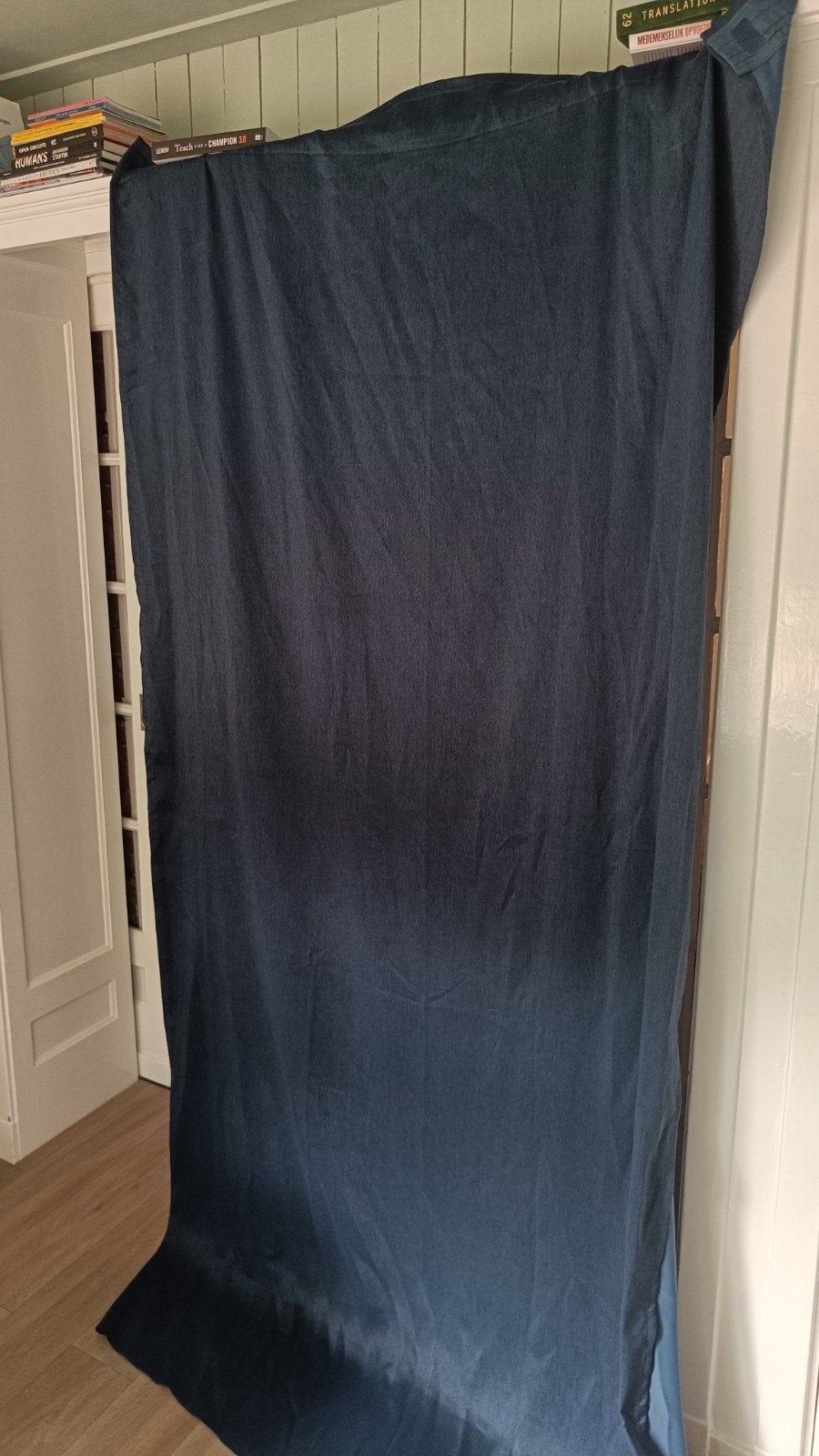 2 IKEA Donkerblauwe Verduisterende gordijnen 250cm lang, Ophalen, Gebruikt, Verduisterend, Gordijn