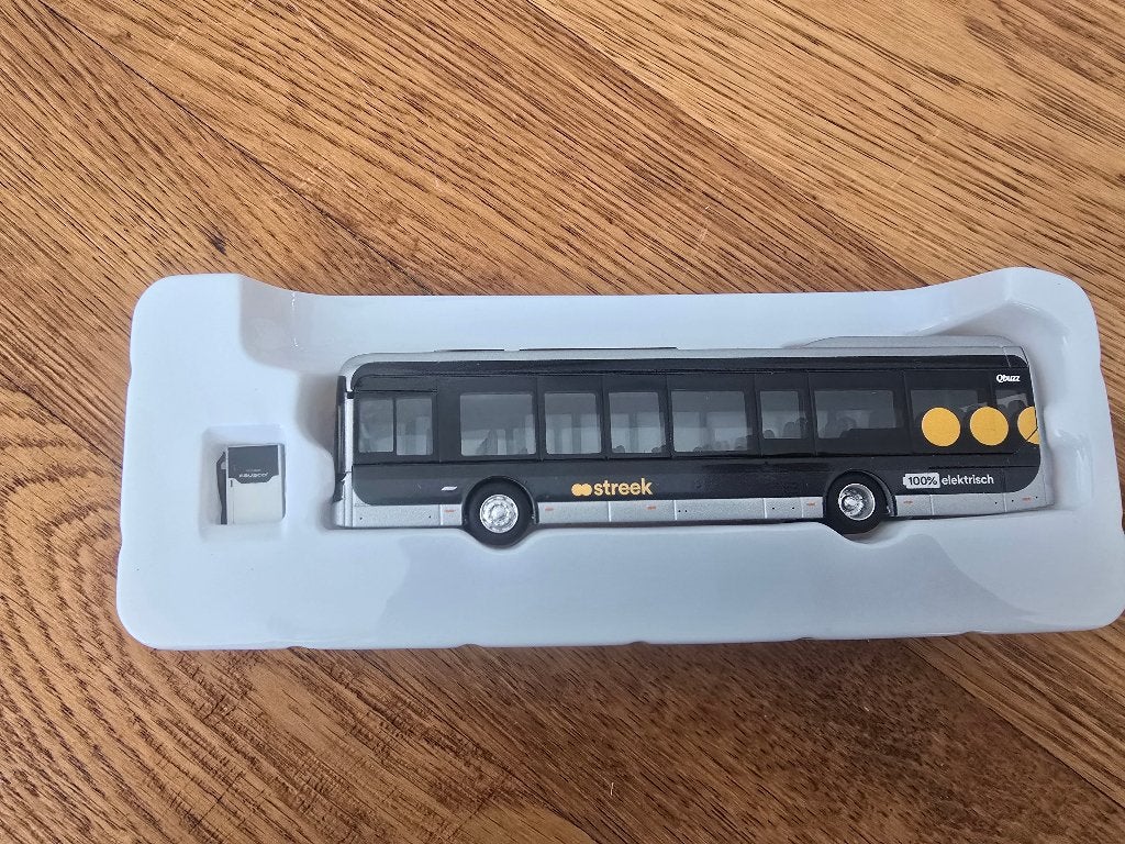 elektrische Qbuzz 1:87 miniatuur. Nederlands model., Ophalen of Verzenden, Nieuw, Bus of Vrachtwagen