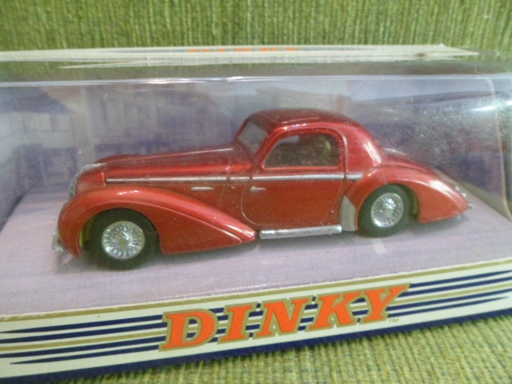 Dinky DY014B - Delahaye 145 Chapron 1946 [rood] 1/43 MIB, Ophalen of Verzenden, Nieuw, Auto, Dinky Toys