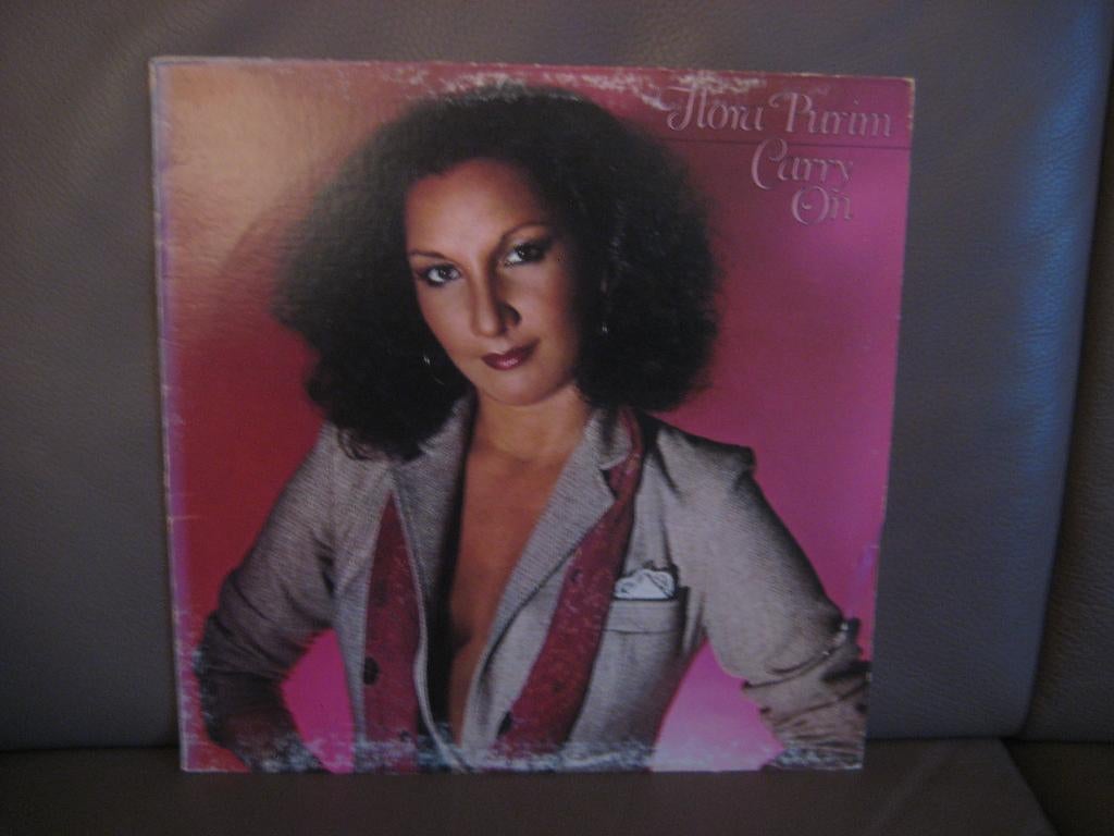 Flora Purim – Carry On, 1980 tot heden, Ophalen of Verzenden, Zo goed als nieuw, 12 inch