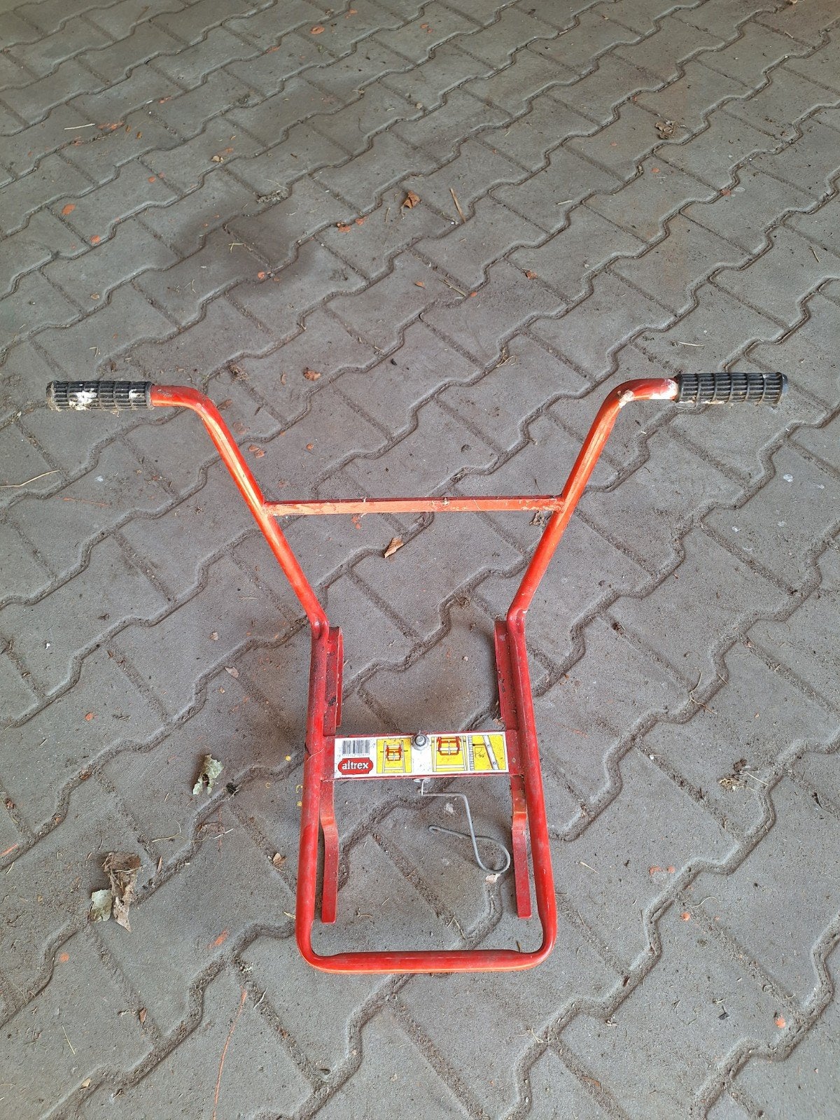 Altrex muurafhouder ladder/trap - Gebruikt, Doe-het-zelf en Verbouw, Ophalen, Gebruikt, Ladder, Minder dan 2 meter