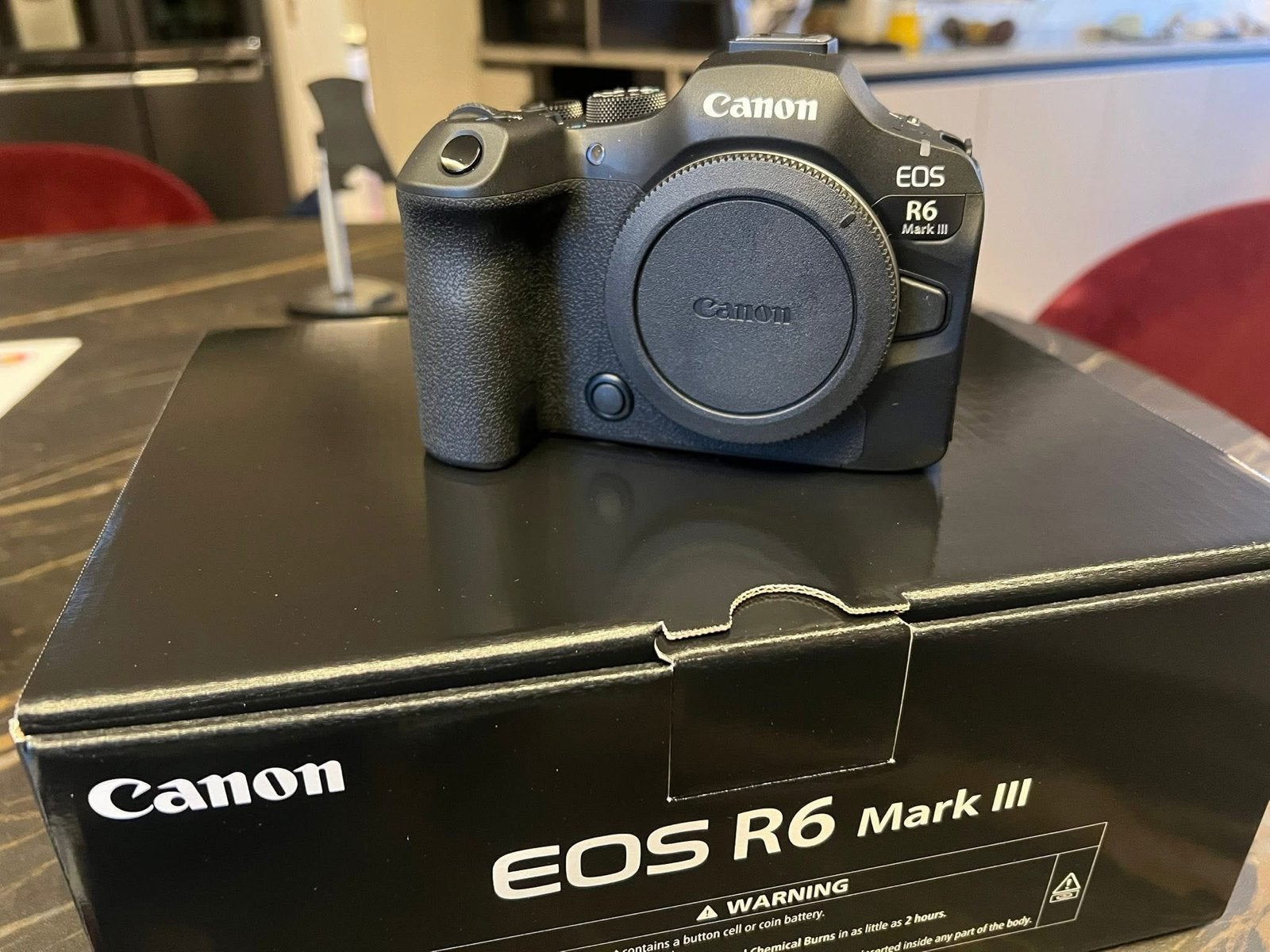 Foto 2 van Canon EOS R6 Mark III – Gloednieuw in doos