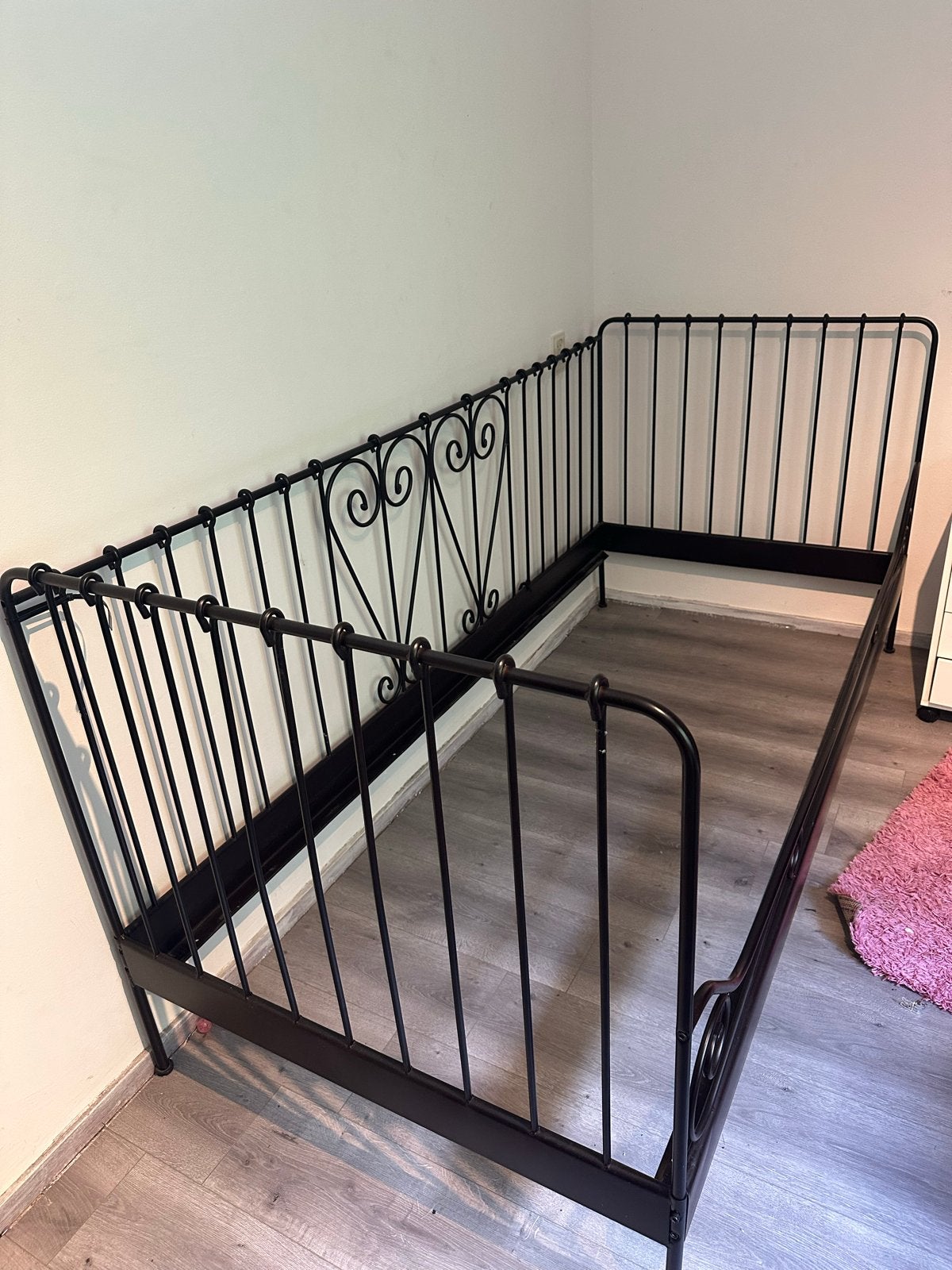 Zwart IKEA bed - Metaal - Gebruikt, Huis en Inrichting, Ophalen, Gebruikt, 90 cm, Eenpersoons
