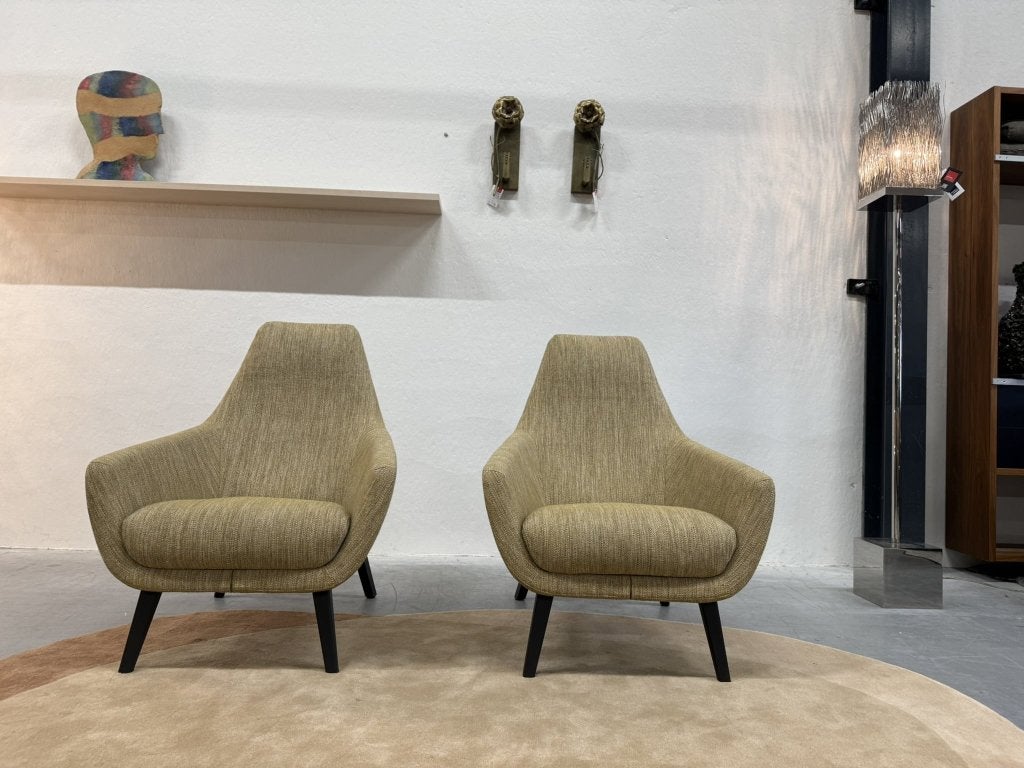 2 Nieuw Montis Enzo fauteuils stof design stoel, Nieuw, 75 tot 100 cm, 75 tot 100 cm, Info@montis.nl