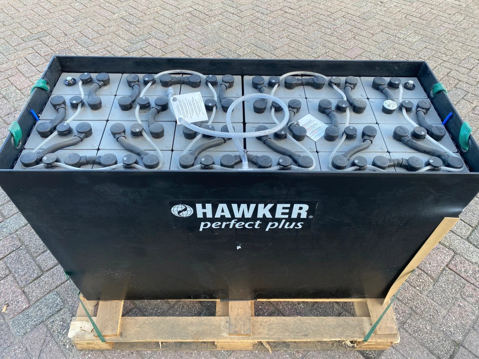 Hawker 48v 930Ah ZO GOED ALS NIEUWE BATTERIJ / Heftruck, HAWKER, Marconistraat 2
3133 KL  Vlaardingen, NL, Heftruck, Yilmaz heftrucks