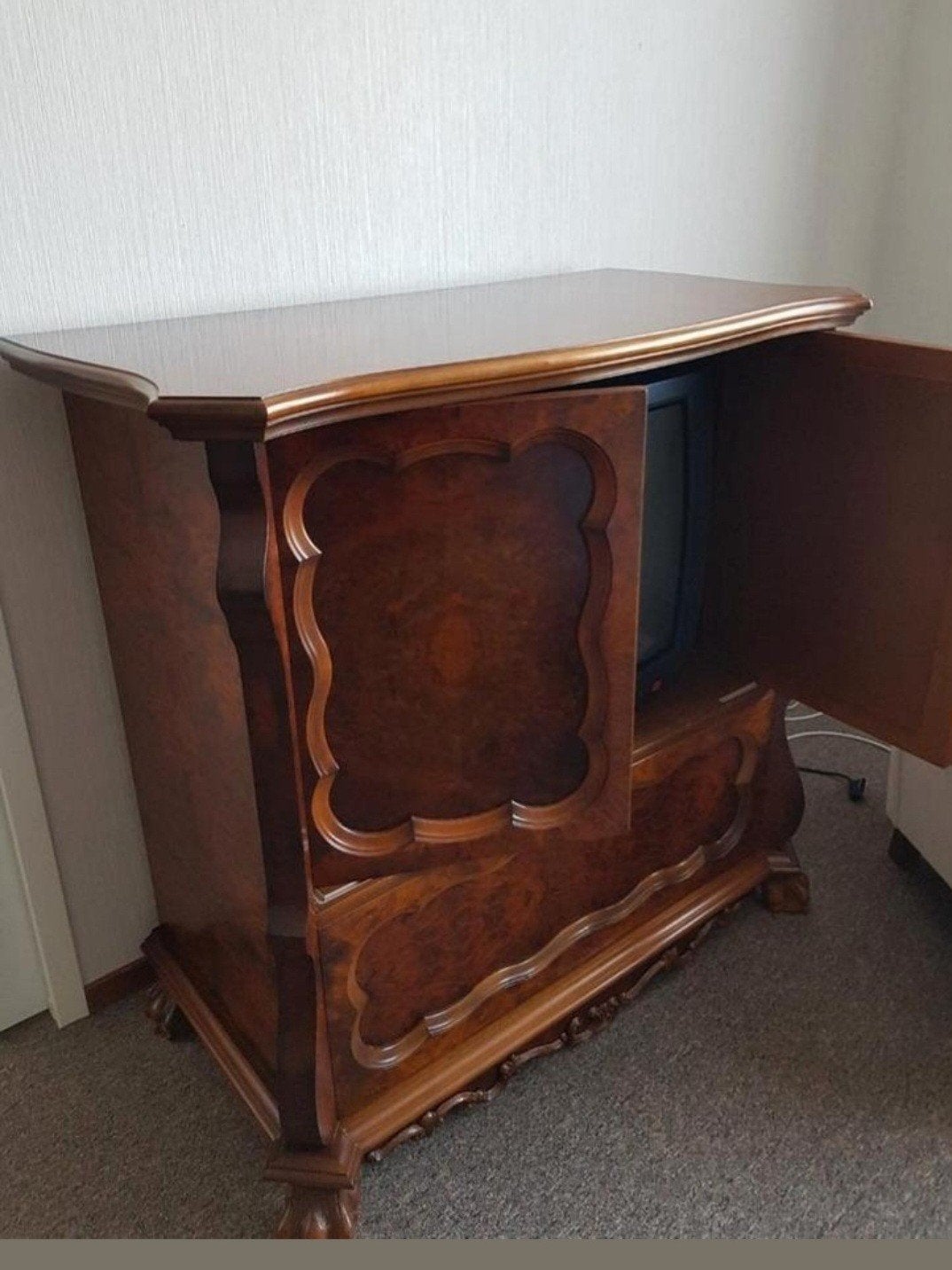 wortelnoten houten meubel, Ophalen