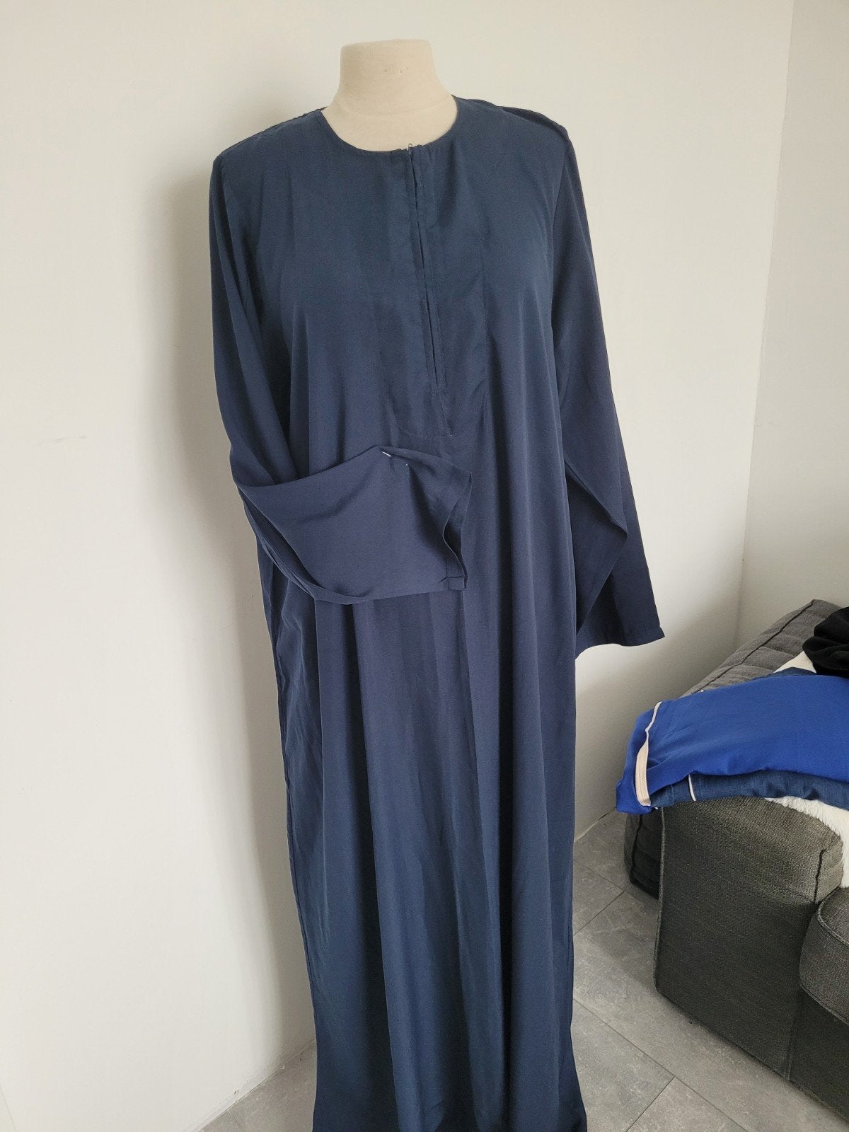 6 stuks Abaya met gouden borduursels.saman €25, Ophalen of Verzenden