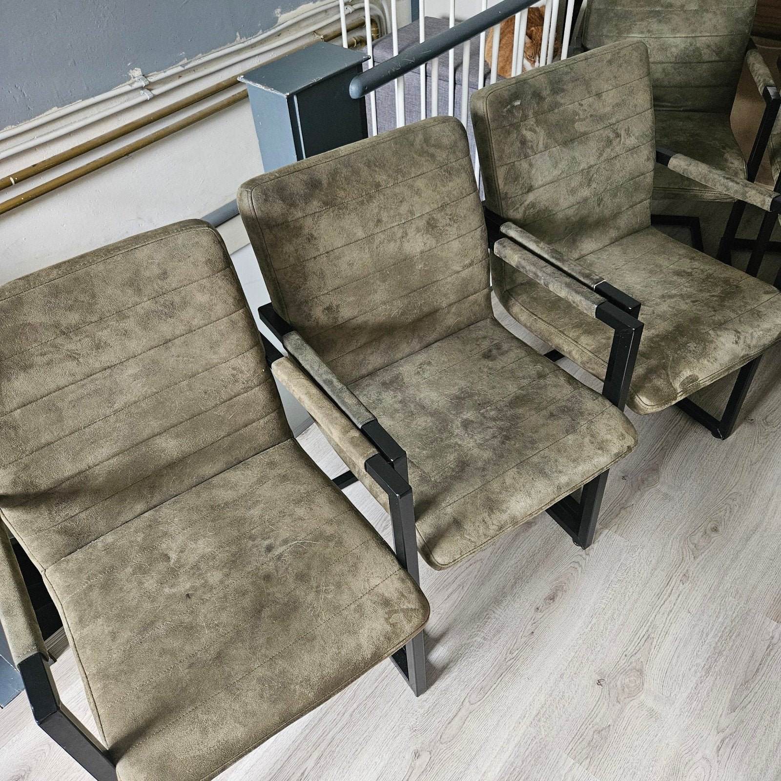 eetkamerstoelen met suède-achtige stof