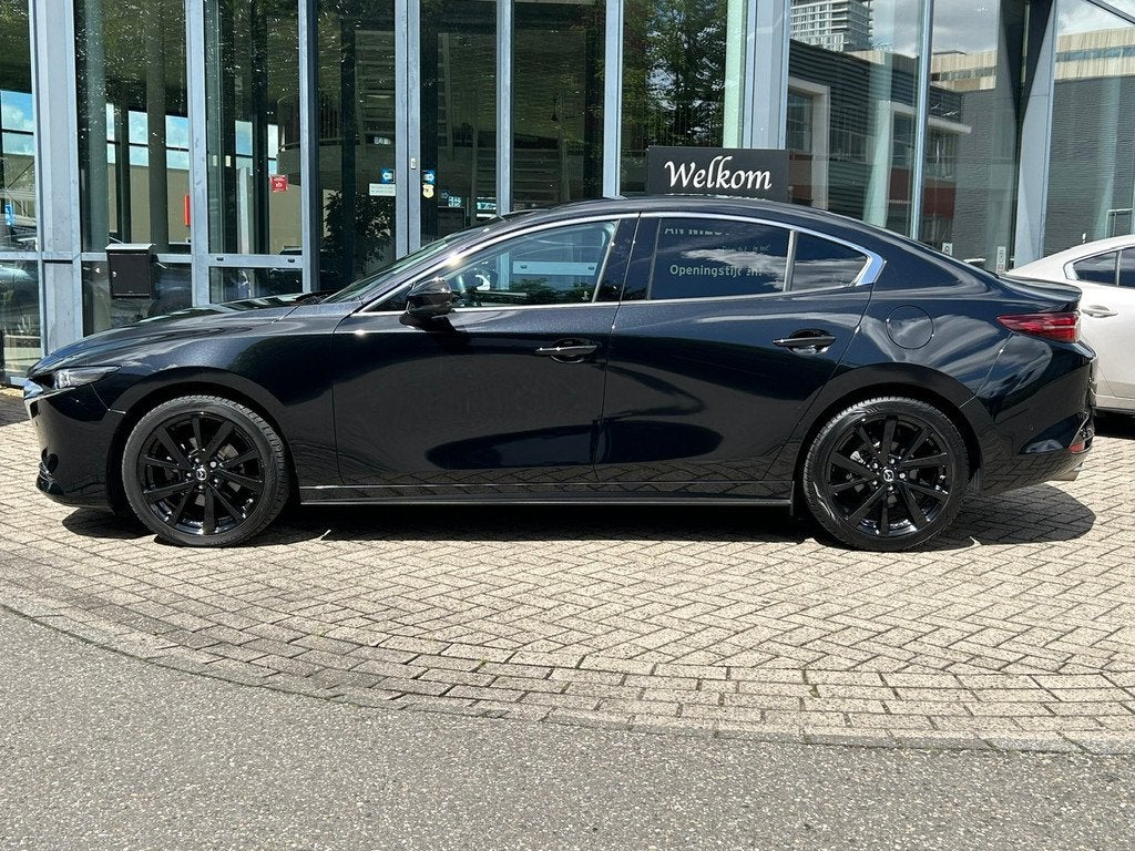 Mazda 3 Sedan Skyactiv-X 186pk Luxury | Leer | Bosé Audio |, Auto's, Mazda, Voorwielaandrijving, Gebruikt, Zwart, Bedrijf