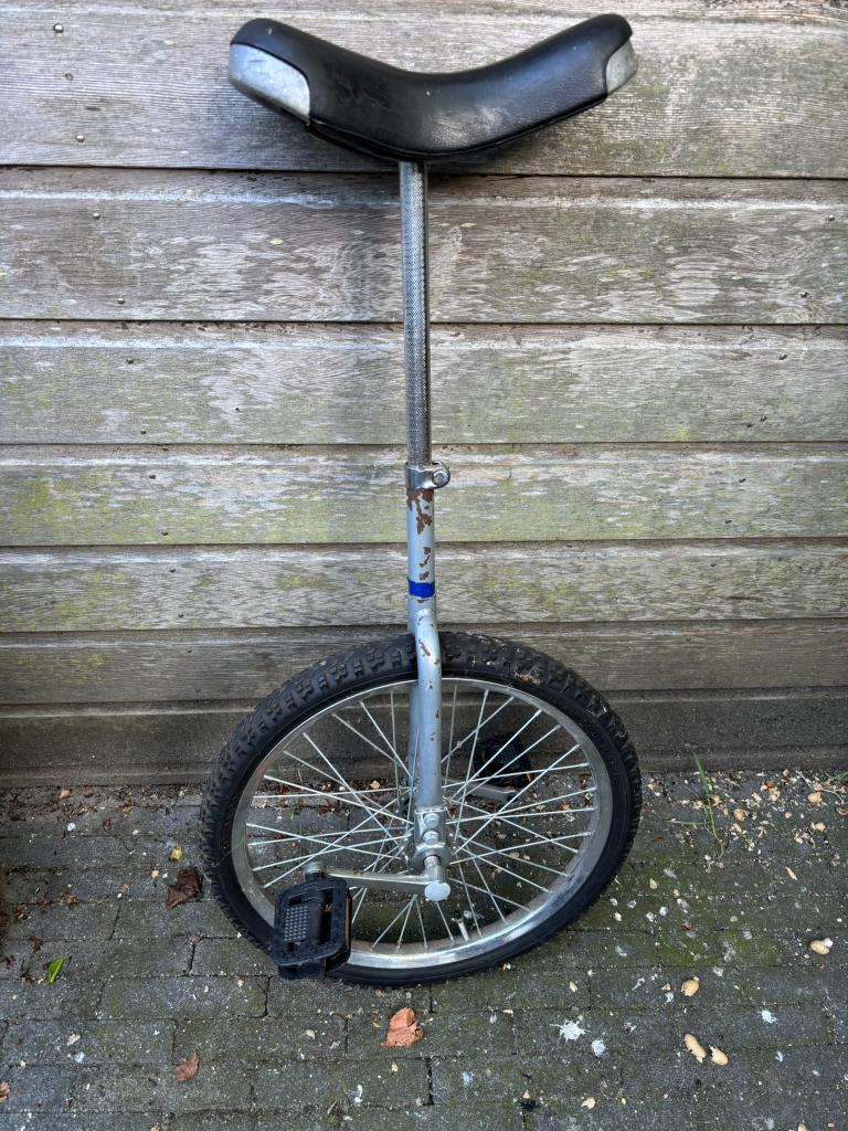 eenwiel fiets, Ophalen, Gebruikt