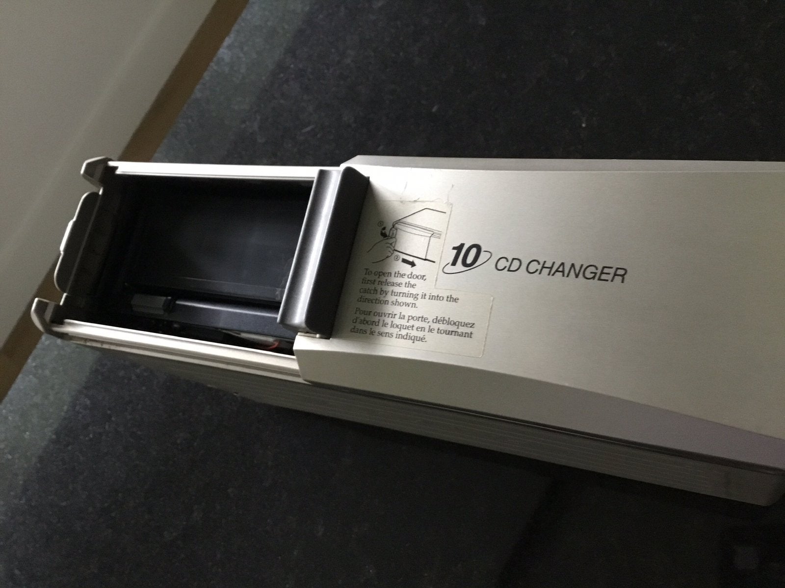 Sony compact disc changer CCX-51 1 BIT DA Converter + kabel!, Audio, Tv en Foto, Cd-spelers, Ophalen of Verzenden, Gebruikt, Sony