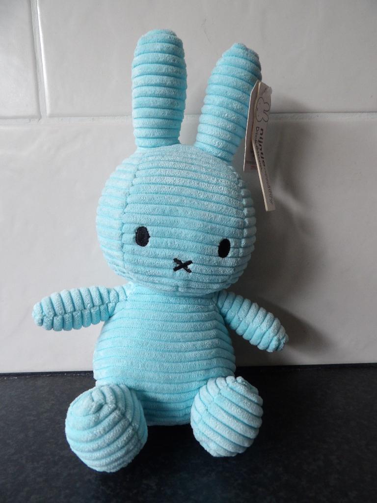 Nieuw met kaartjes Nijntje knuffel Sitting Corduroy Turquois, Kinderen en Baby's, Nijntje, Ophalen of Verzenden, Wasbaar, Middelgroot (20 tot 80 cm)