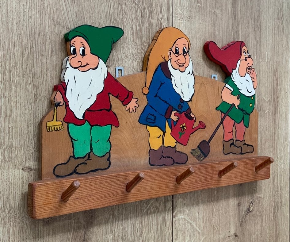 Houten kapstokje 3 van  de 7 dwergen, Ophalen of Verzenden, Hout, Wandkapstok, Minder dan 100 cm
