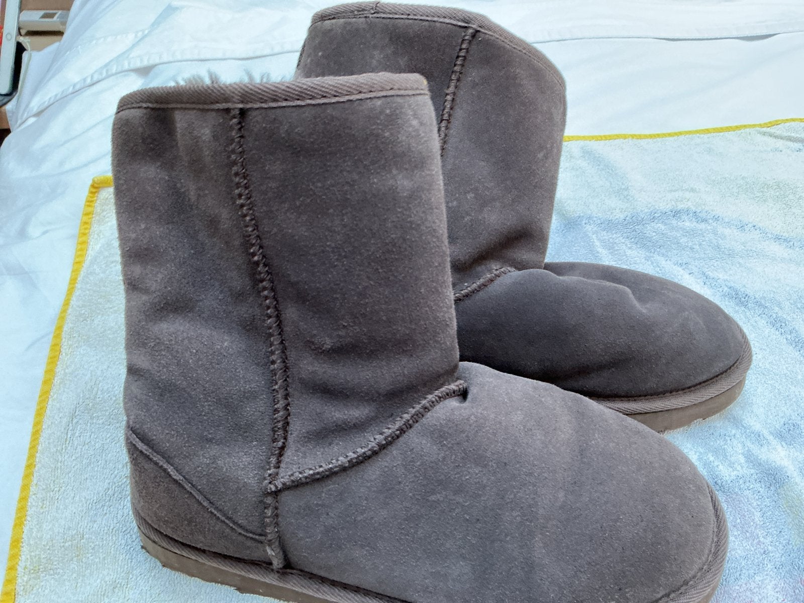 Ugg dameslaarzen bruin - Maat 39 - Prima staat, Ophalen of Verzenden, Zo goed als nieuw, Bruin, Lage of Enkellaarzen