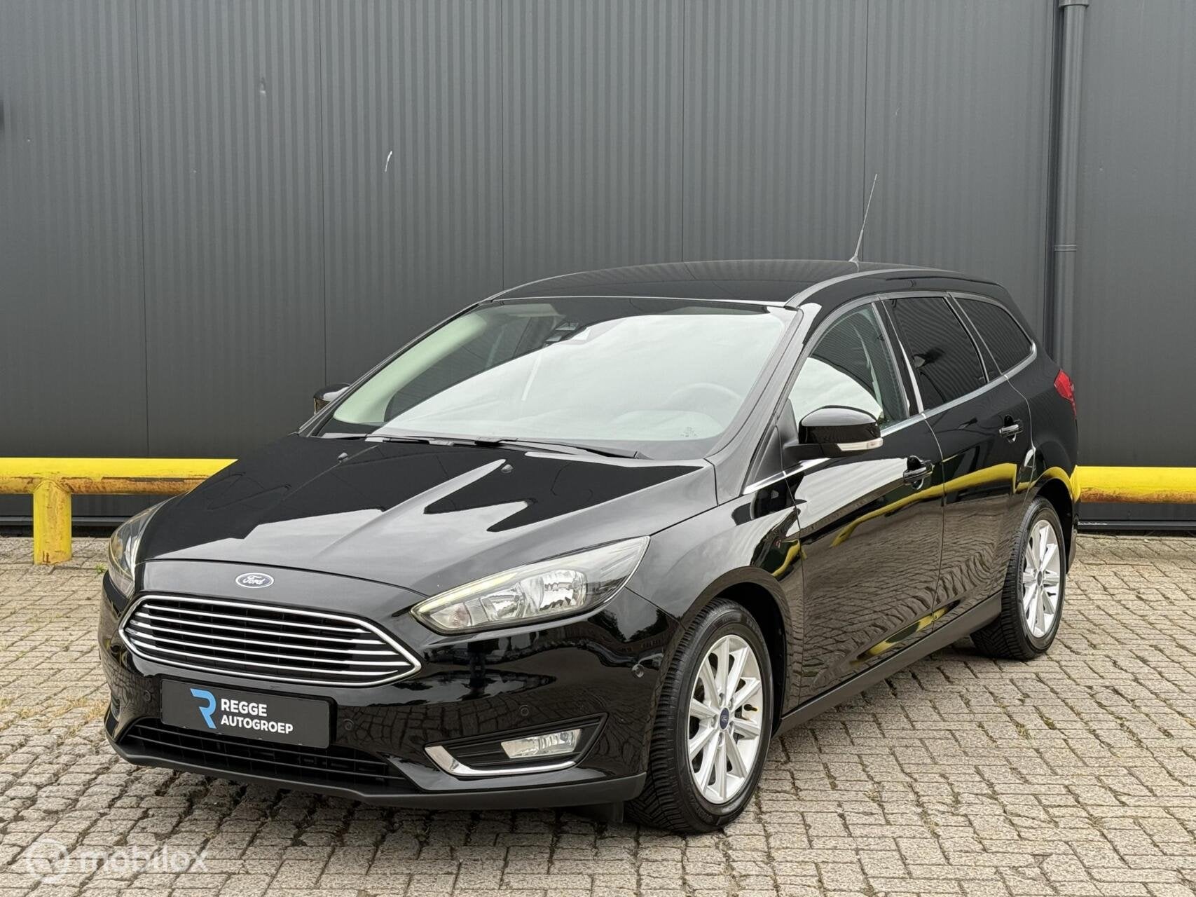 Ford Focus Wagon 1.0 Titanium PDC | CLIMA | NAVI | TOPSTAAT, 101 pk, Gebruikt, Euro 6, Zwart