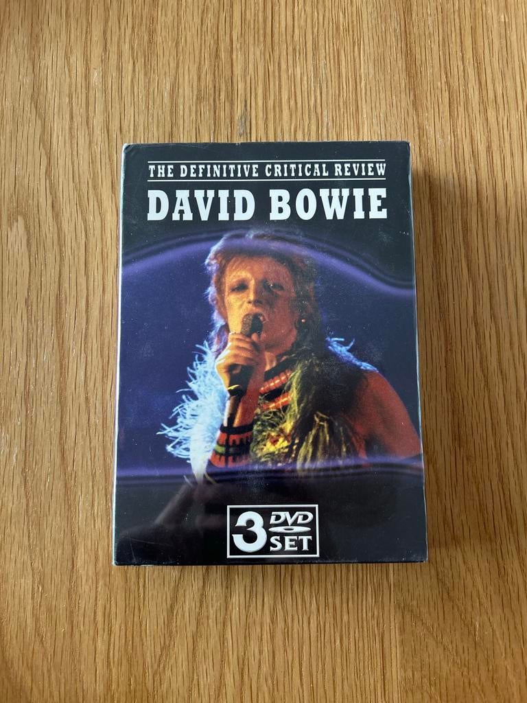 David Bowie DVD Boxset - The Definitive Critical Review, Alle leeftijden, Boxset, Muziek en Concerten, Ophalen of Verzenden
