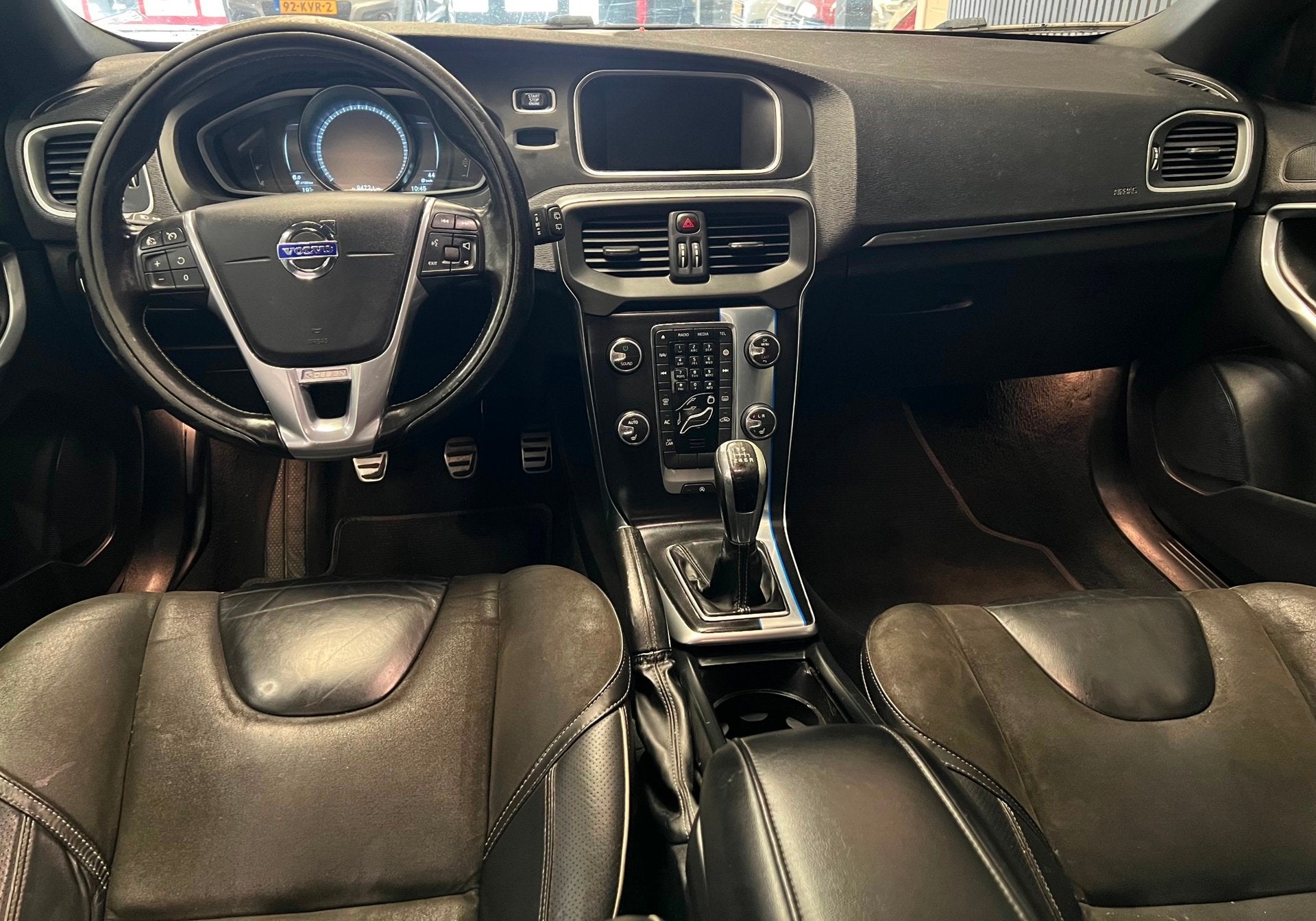 Volvo V40 2.0 D2 R-Design Business - Airco - Cruise - Stoelv, Auto's, Voorwielaandrijving, Gebruikt, 4 cilinders, 1969 cc