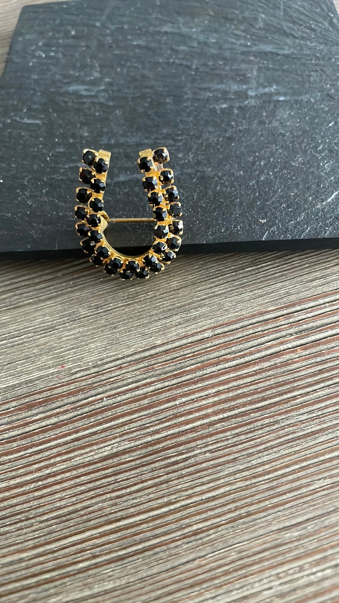 Vintage broche, Ophalen of Verzenden, Zo goed als nieuw, Zwart, Overige materialen