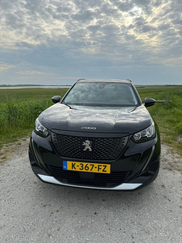Foto 5 van Peugeot 2008 (Allure) 1.2 Puretech 2020 Zwart