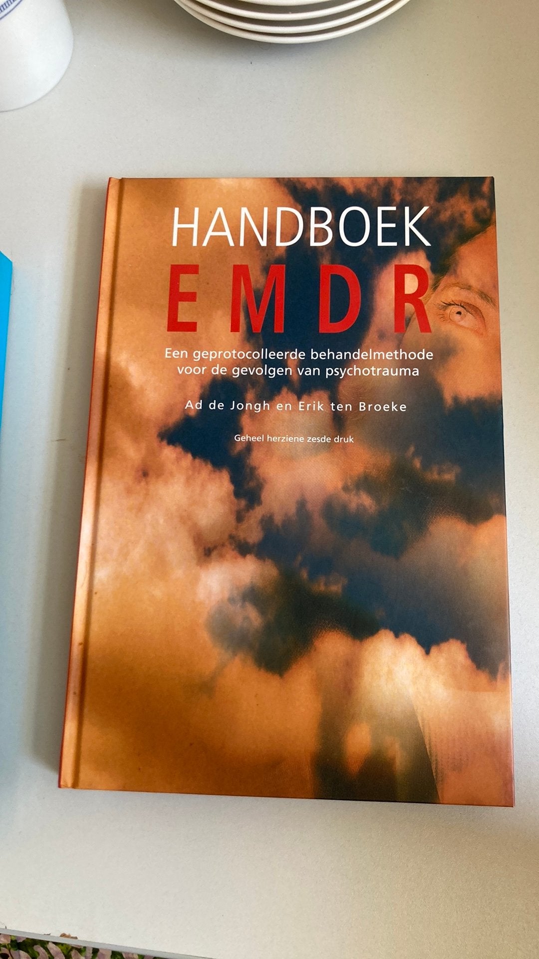 Handboek EMDR, Ophalen of Verzenden, Zo goed als nieuw