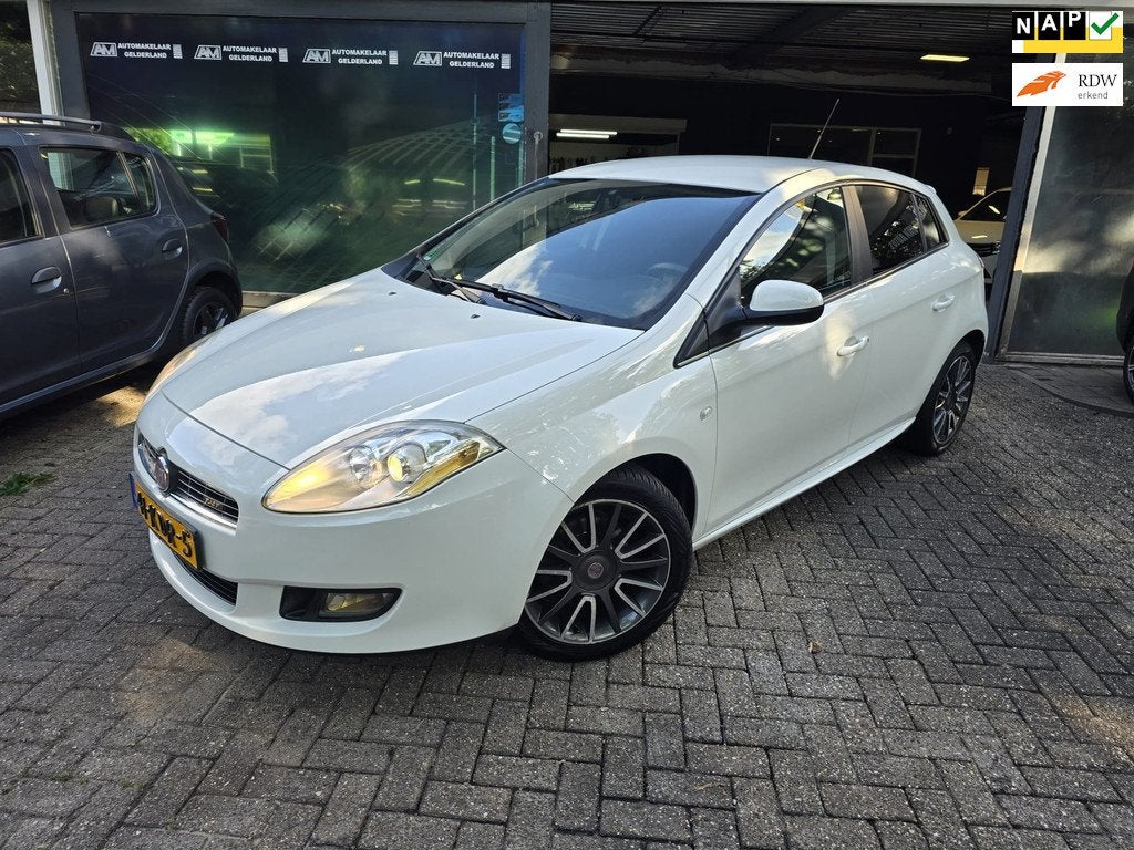 Fiat Bravo 1.4 T-Jet Edizione Sport | 1E EIGENAAR | 12MND GA, Voorwielaandrijving, Gebruikt, 4 cilinders, Wit