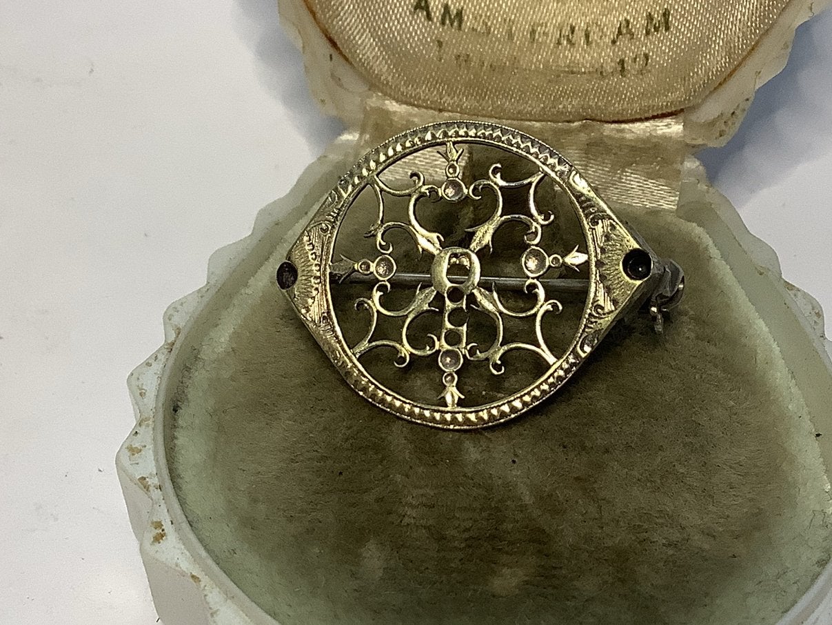 ANTIEKE BROCHE GEMAAKT VAN OUD ONDERDEEL ZAKHORLOGE, Verzenden, Zilver, Broche