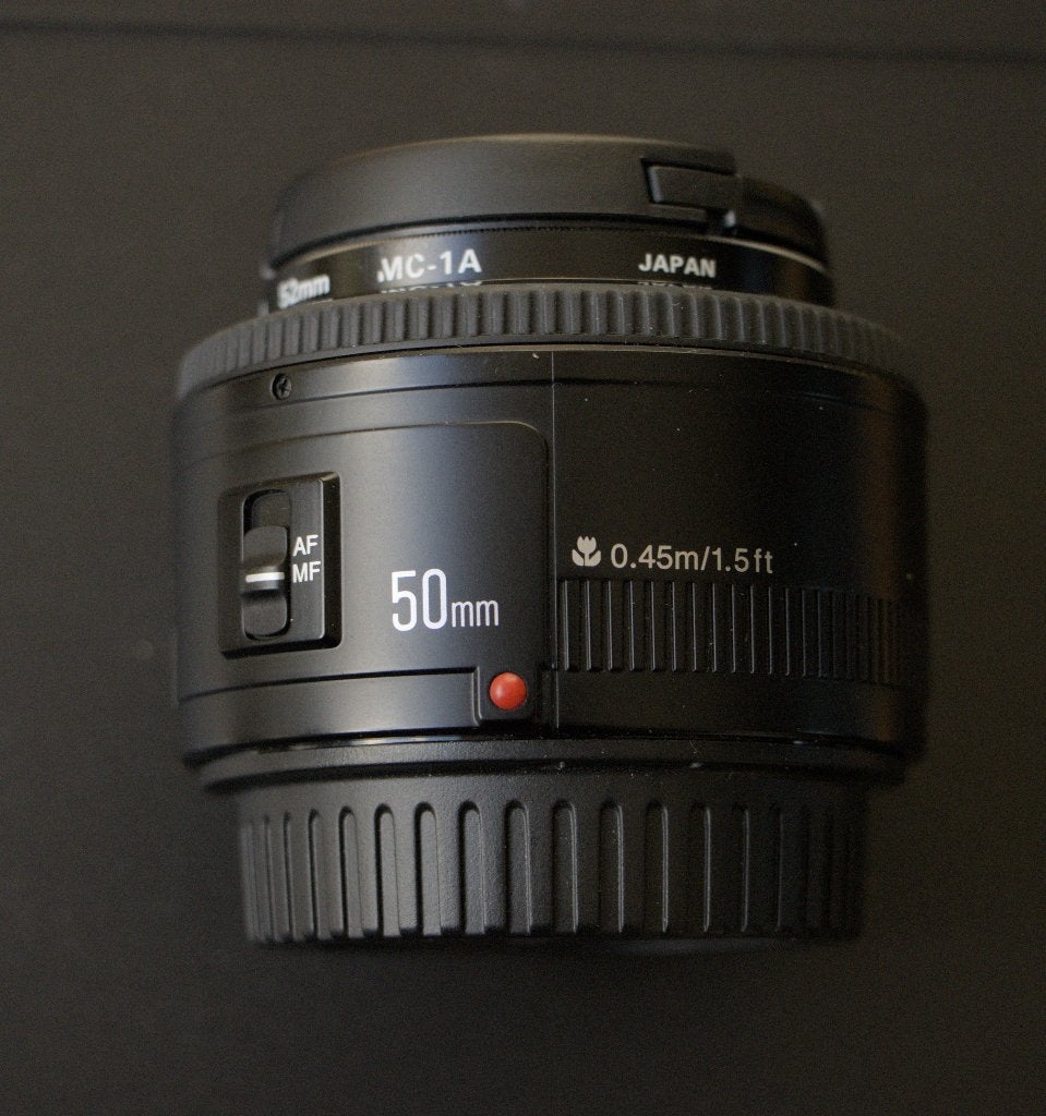Yongnuo 50mm F/1.8 Canon EF, Ophalen, Zo goed als nieuw, Standaardlens