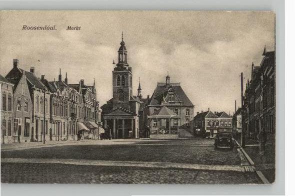 Roosendaal Markt Muziektent en auto uitg E.H.B. van Helvert