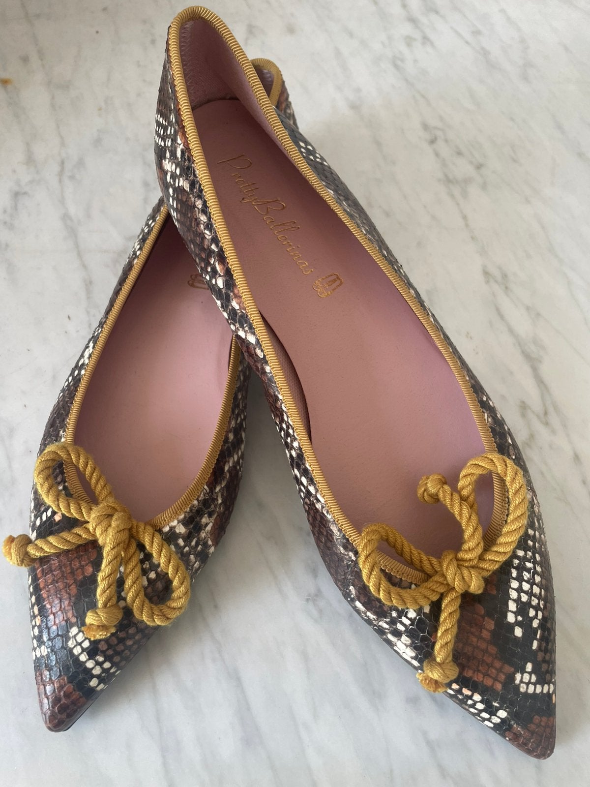 Pretty Ballerina’s, leer, animal print, Kleding | Dames, Verzenden, Zo goed als nieuw, Zwart, Sneakers of Gympen