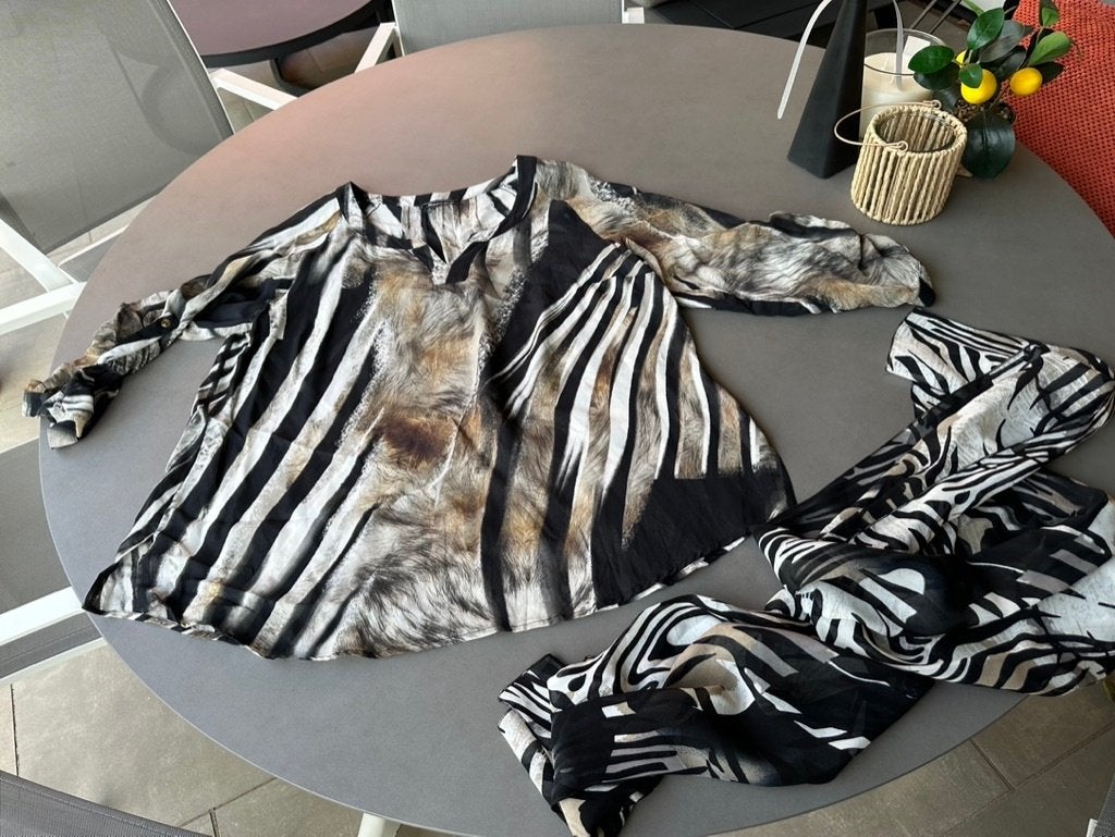 Zwart/grijs/bruine Sempre Piu blouse mt 46 = 48/50, Kleding | Dames, Overige kleuren, Verzenden, Blouse of Tuniek, Zo goed als nieuw