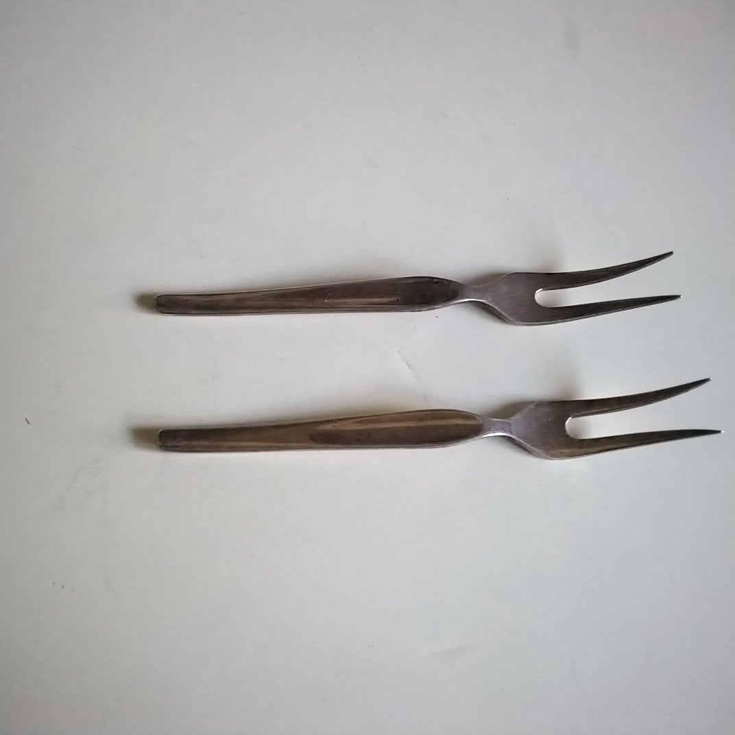 2 gero verzilverde( 90) vleesvorkjes, Ophalen of Verzenden, Zilver