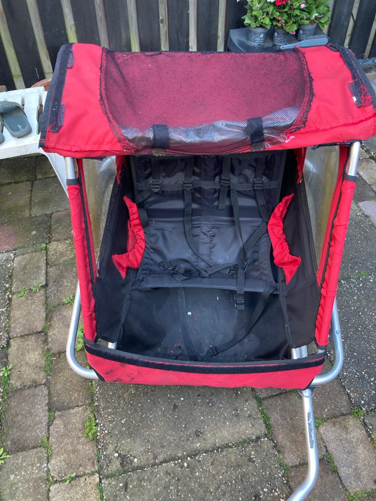 Gebruikte rode fietskar voor kinderen of huisdieren, Fietsen en Brommers, Fietsaccessoires | Aanhangers en Karren, Ophalen, Gebruikt