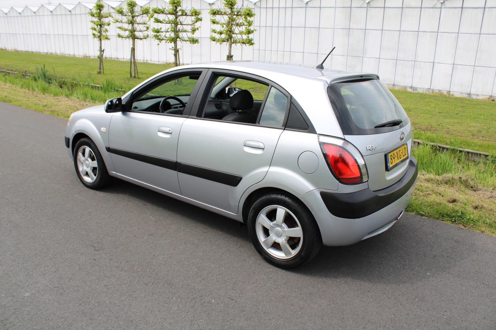Kia Rio 1.6 CVVT X-ecutive 5 Drs met Climate control, Voorwielaandrijving, Gebruikt, 1599 cc, 4 cilinders
