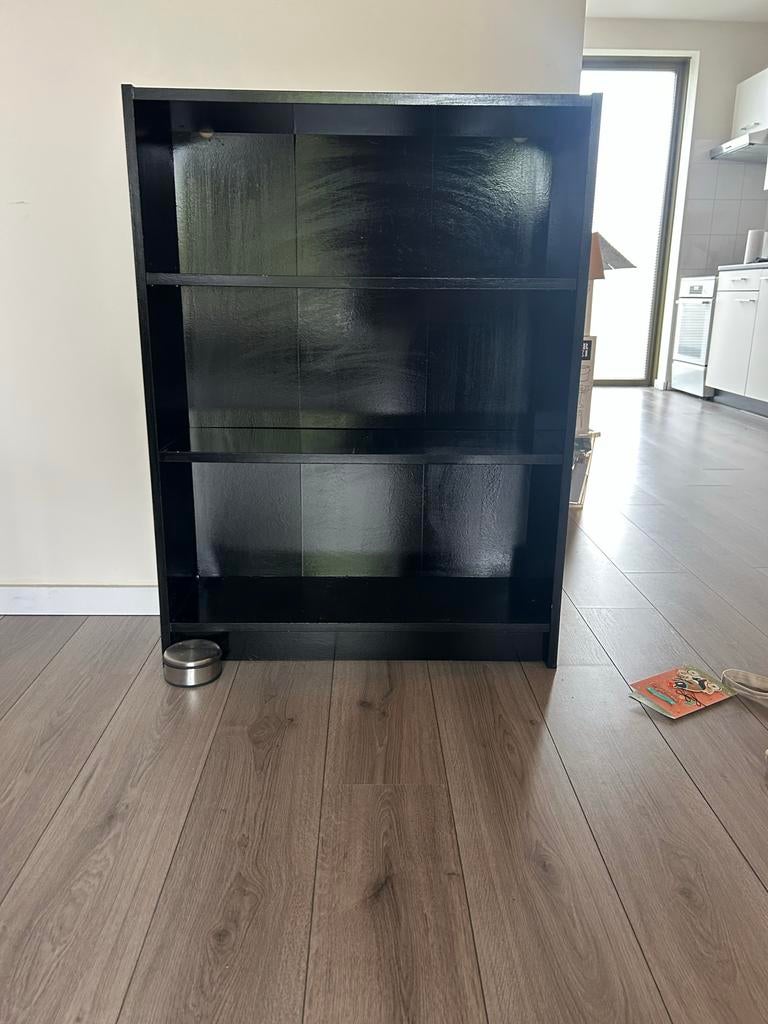 Zwart gelakt Billy boekenkastje - Compact en stijlvol, Ophalen, Met plank(en), 100 tot 150 cm, 50 tot 100 cm